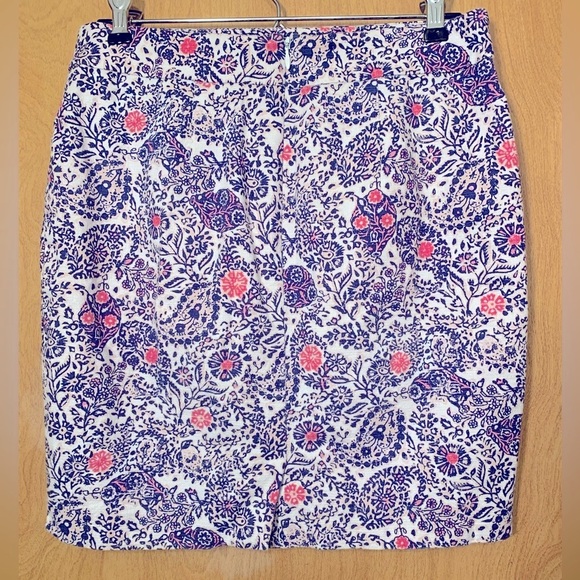 Ann Taylor petite size 2P Floral mini skirt - Picture 3 of 9